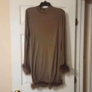 Cocktail dress with feathers trim